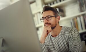 Top 10 things to keep in mind when starting an online business.